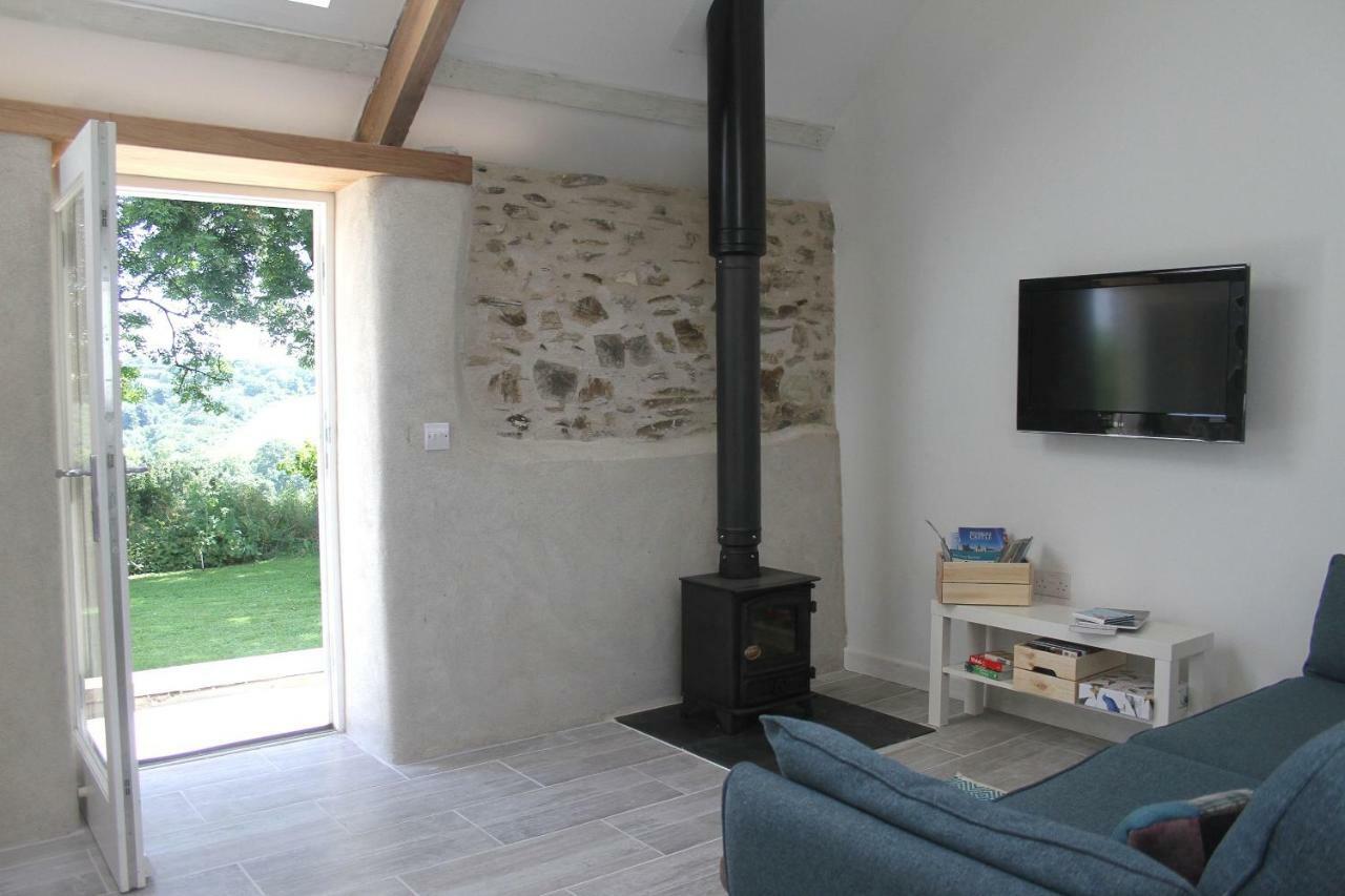 Ewebarn Villa Penffordd Exterior photo